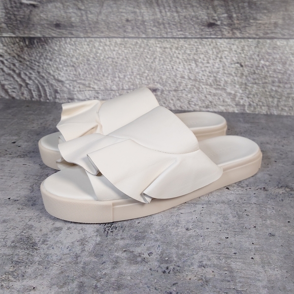 Mercedes Castillo White Slipper Sandals - Picture 7 of 16